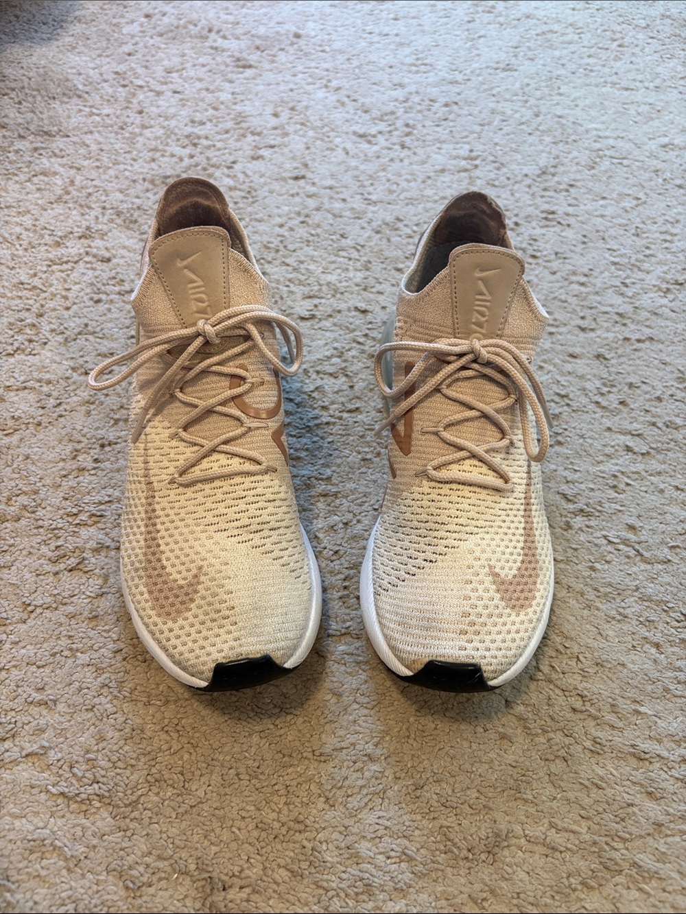 Nikes air max air 270